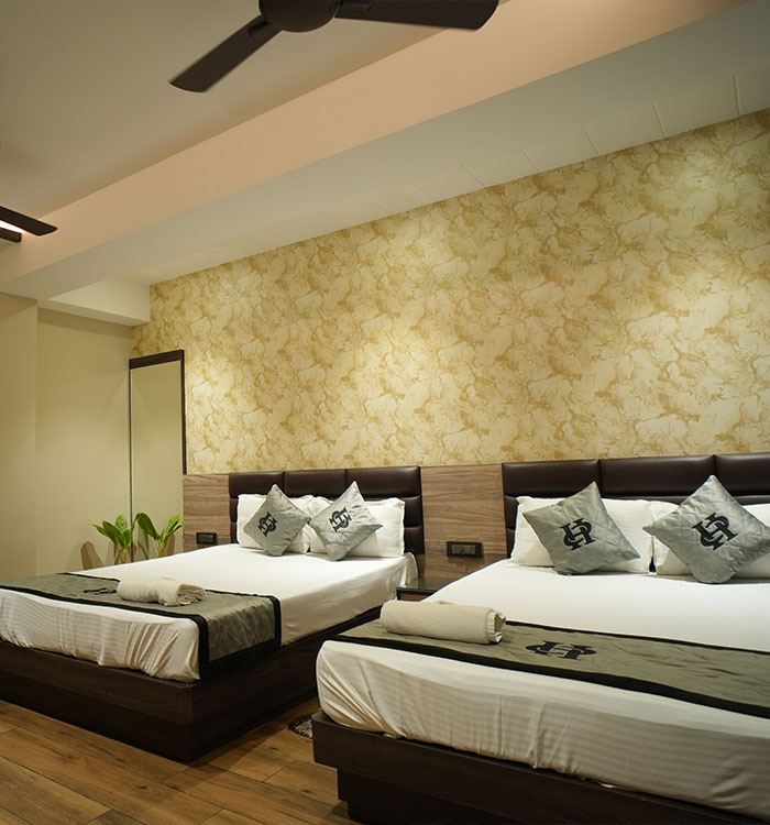 Super Deluxe Twin Bed